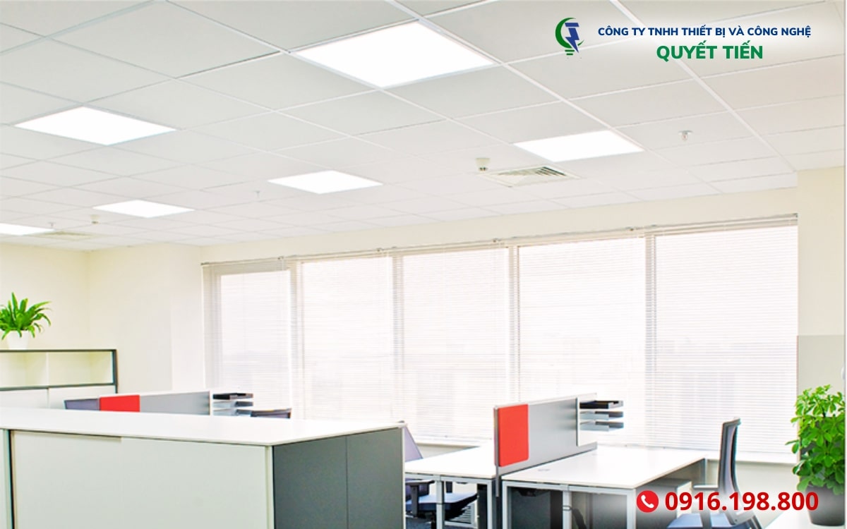 Văn phòng lắp đèn LED Panel 