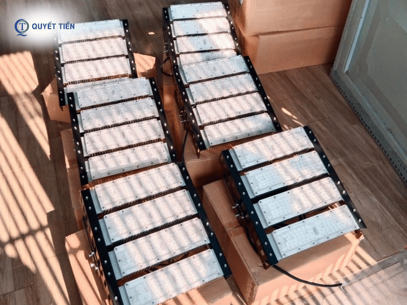 Đèn pha LED module 200W
