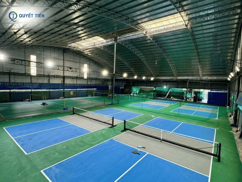 Đèn pha LED module lắp sân pickleball